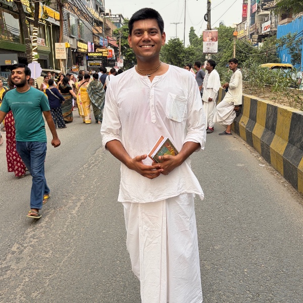 Male Krishna-conscious devotee profile from New Delhi